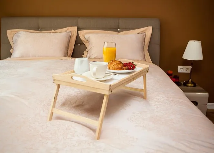 Silver & Gold דירה *