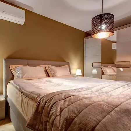 Apartament Silver & Gold