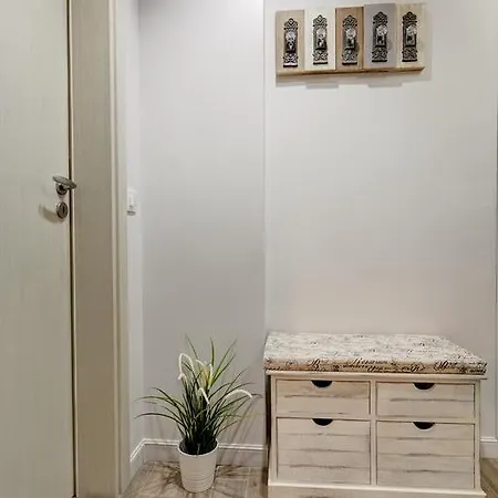 Apartment Silver & Gold