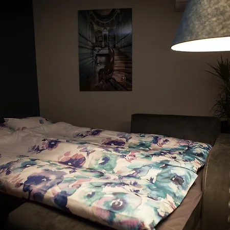 Silver & Gold Apartment *