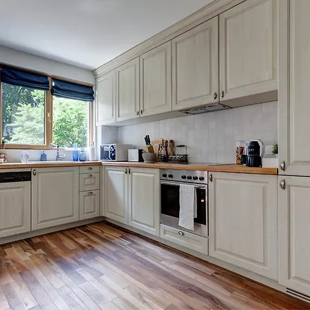 Silver & Gold Apartment